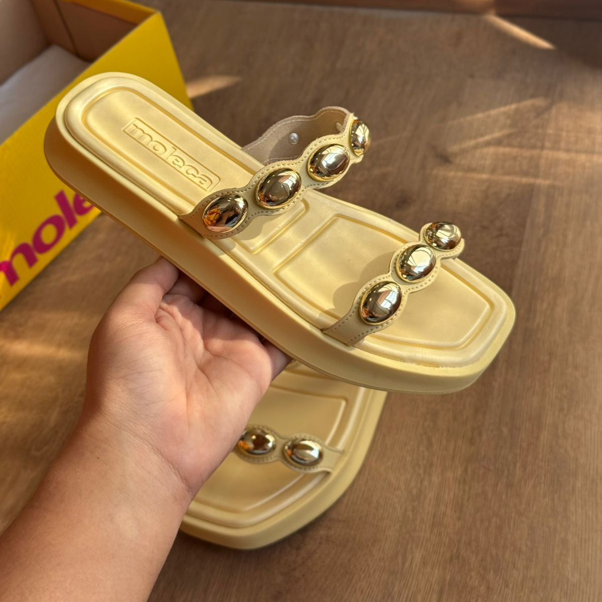 Sandália Moleca Detalhe de Pedrarias 5506.105 3