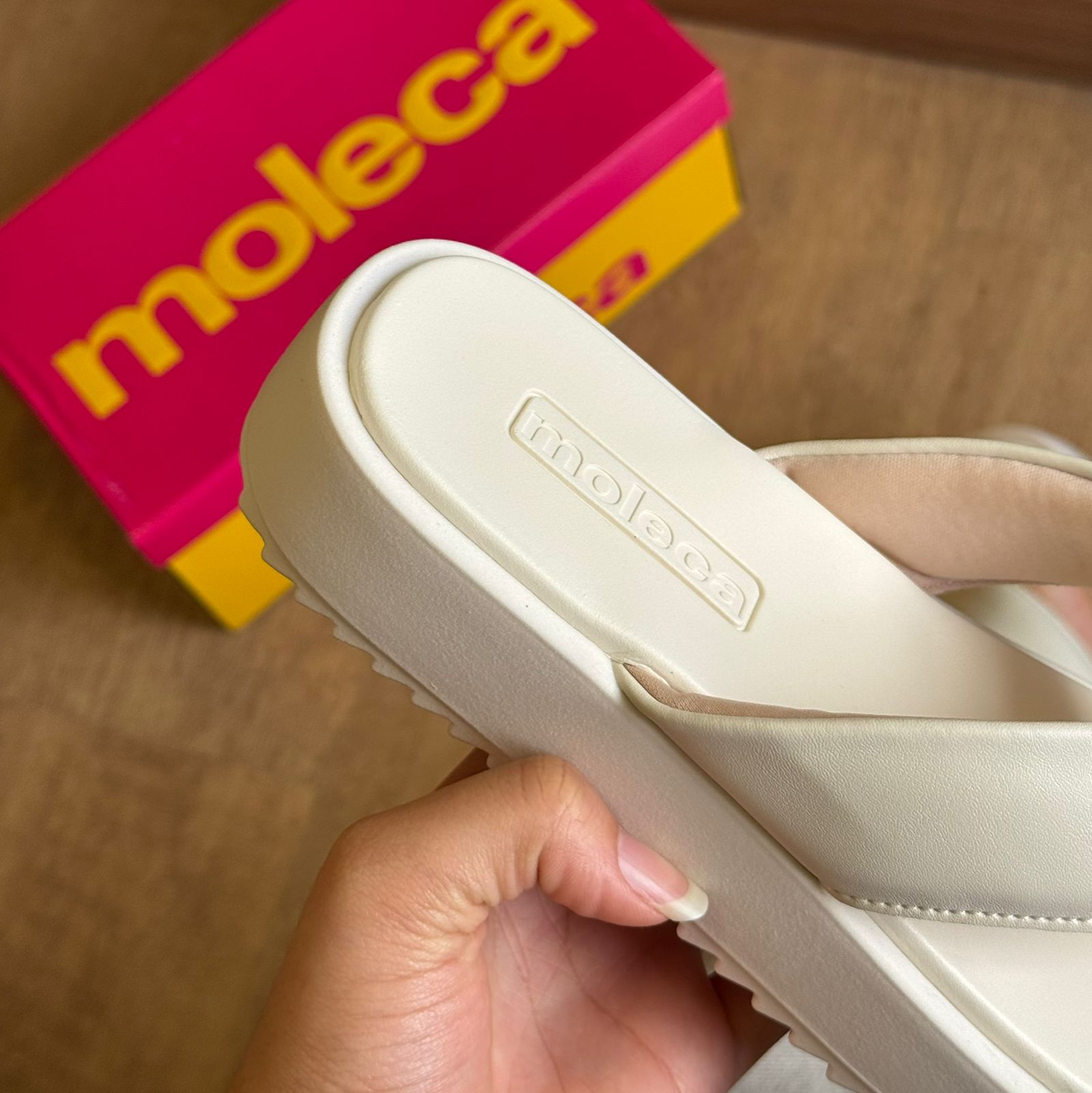 Chinelo de Dedo Moleca FlatForm 5489.100 4