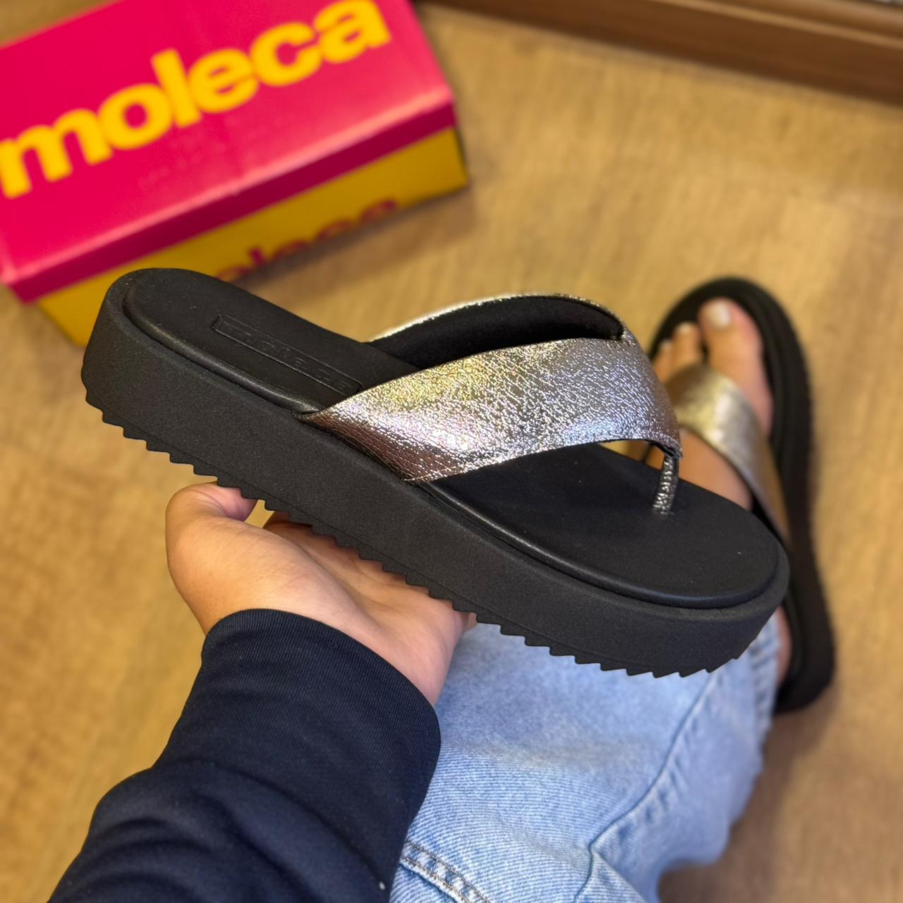 Chinelo de Dedo Moleca FlatForm 5489.100 5