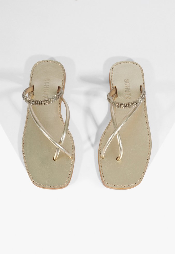 Sandália Rasteira Dourada 4